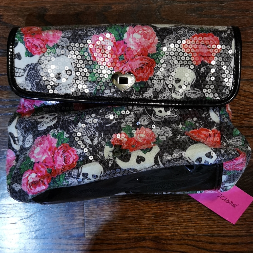 Brand New Betsey Johnson Skull and Roses Bag